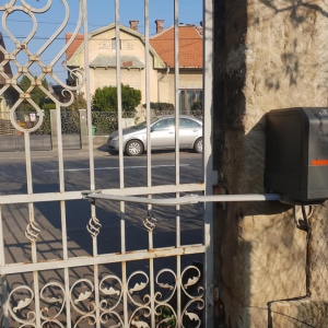 Automatizare poarta