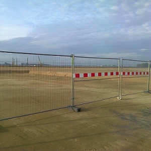 Poarta cu banda reflectorizanta