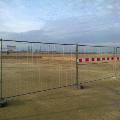 Porți duble batante acces șantier